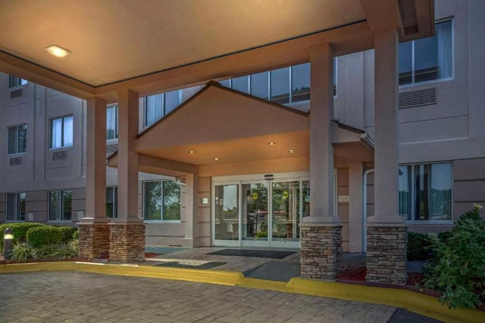 Comfort Suites Raleigh